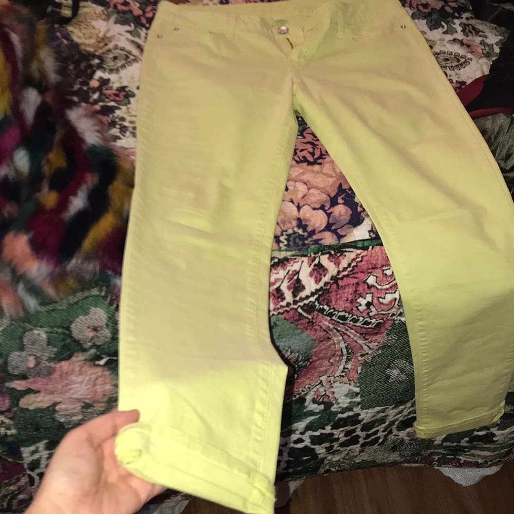 Neon colored jeans! 😊 - Picture 3 of 4